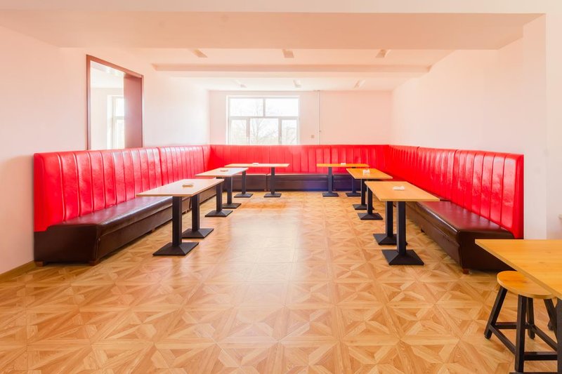 CHIFENG LEJIA HOTEL 会议室