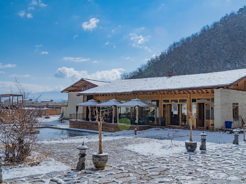 Mumu Mountain Chalet Over view