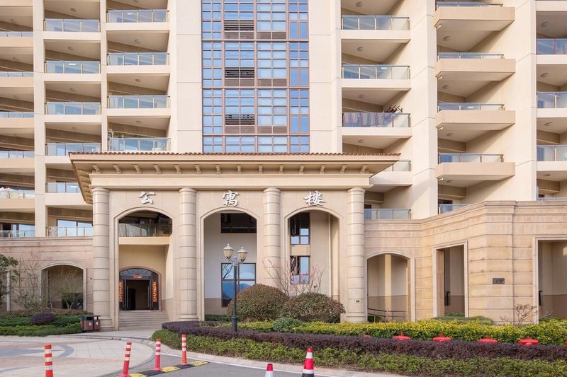 Hongpu Seaview ApartmentOver view