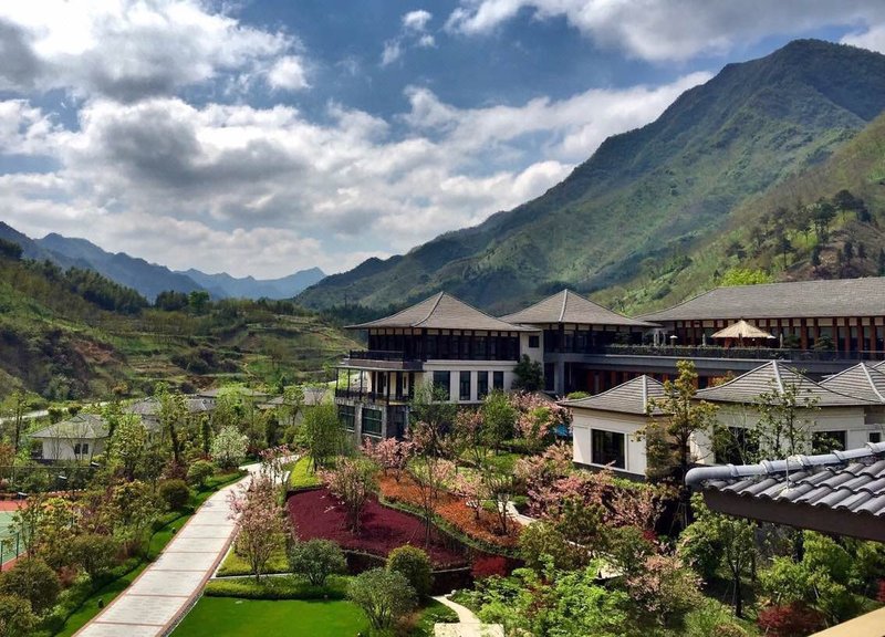 Tuankou Zhong'an Radon Hot Spring Tianyi Villa over view