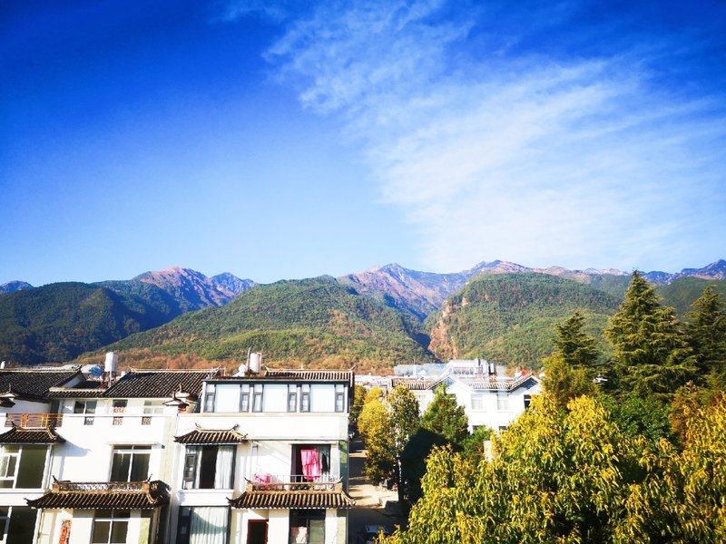 Qinghuan Qianxi Cangshan Holiday Garden HostelOver view