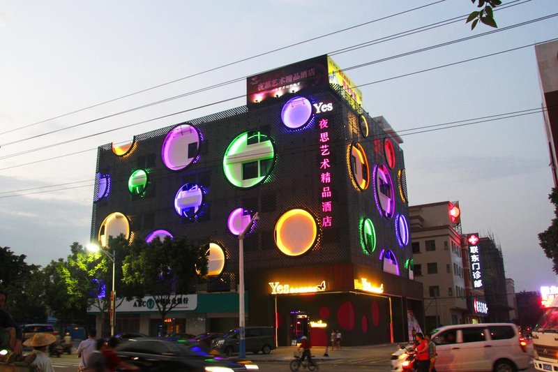 YES I  HotelOver view