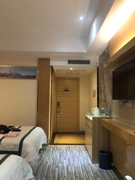 城市便捷酒店(湛江麻章高铁站店)(原麻章店)