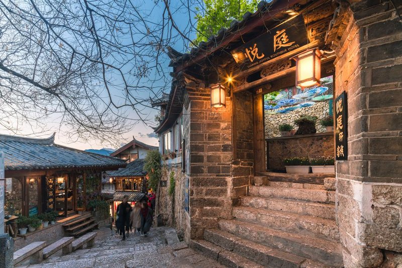 Lijiang Joyful Hotel Over view