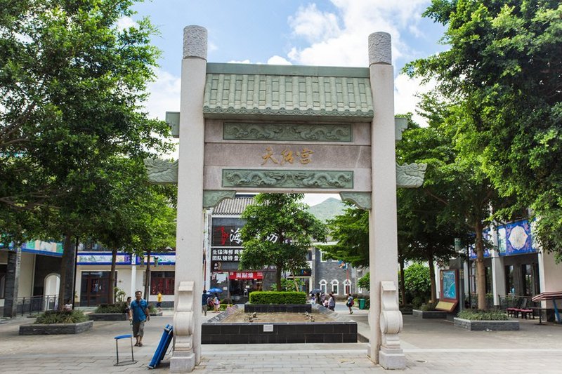 Friends Hotel Over view