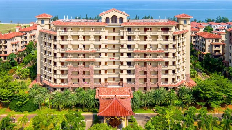 Hainan Yatai Hot-spring Hotel Over view