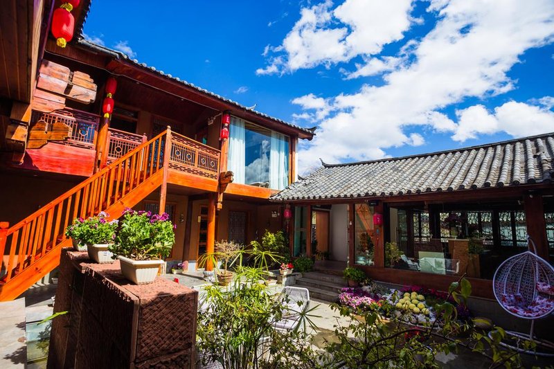 Lijiang BaiRui boutique inn over view