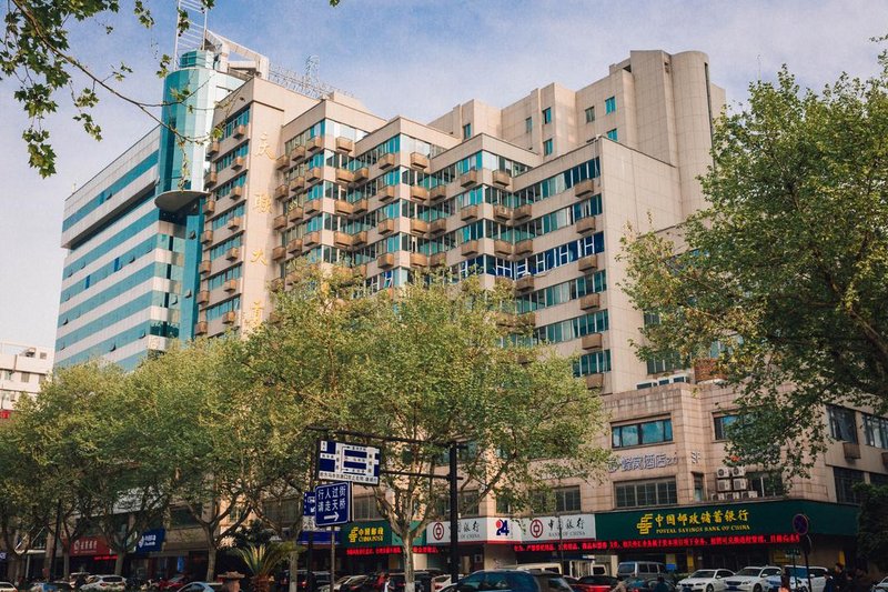 HONEYCOMB 2.0 HOTELOver view