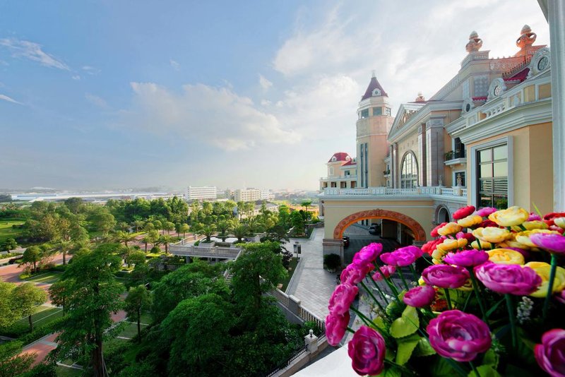 LONGQIWANFANG HEALTH HOTEL Over view