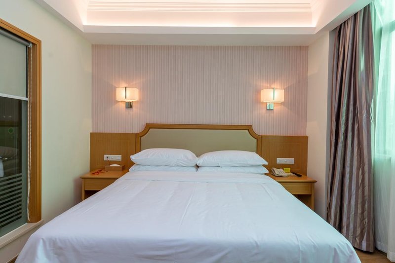 Vienna 3 Best Hotel (Huizhou Tangxia Avenue Huilong) Guest Room