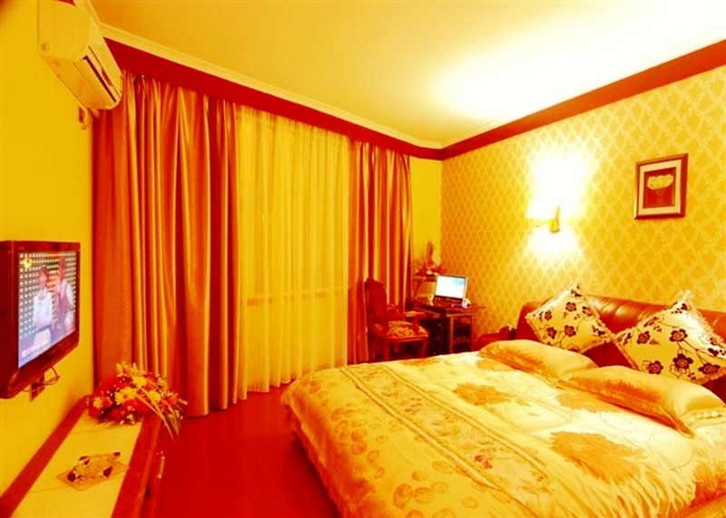 Pujuelai Hotel Guest Room