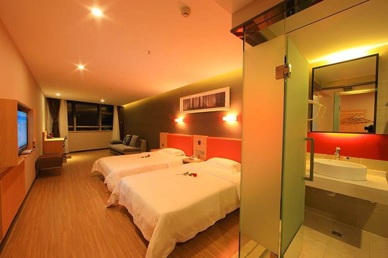 7 Days Premium Xinyang Railway Station Culture CenterGuest Room