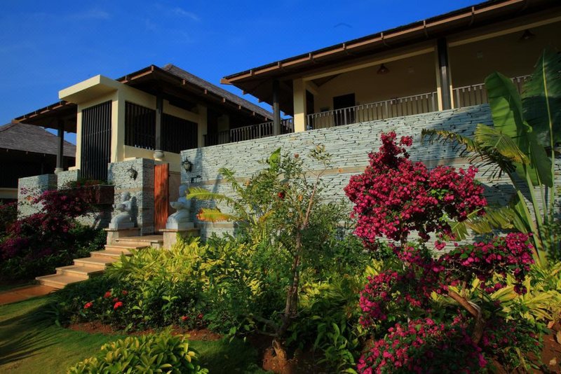 Yalong Bay Villas & Spa Over view