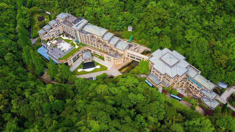 Tianmingshan Spa & Resort over view