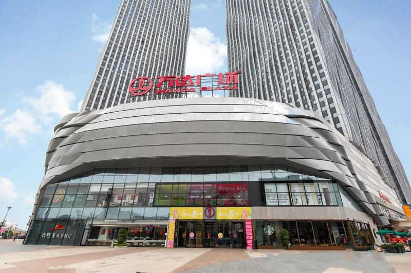 happy triumph hotelOver view