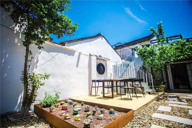 Kunshan Zhoujia Waterside InnOver view