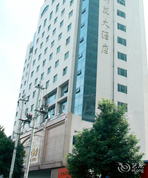 Redbud Flower Hotel Over view