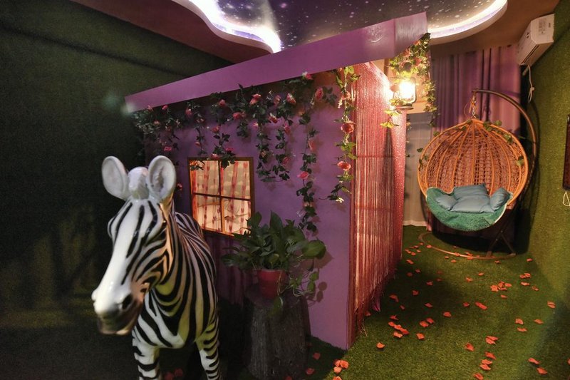 Xinyao Theme  Hotel Guest Room