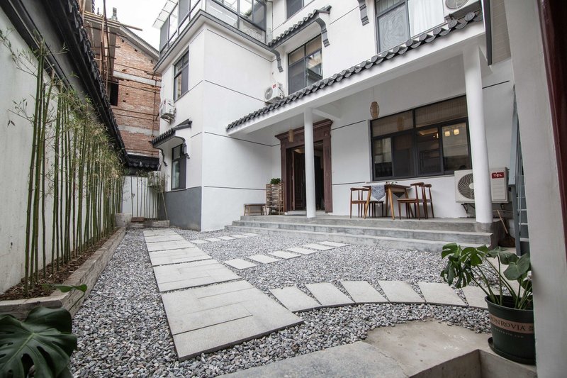 Shiyu Shisu Hotel Over view