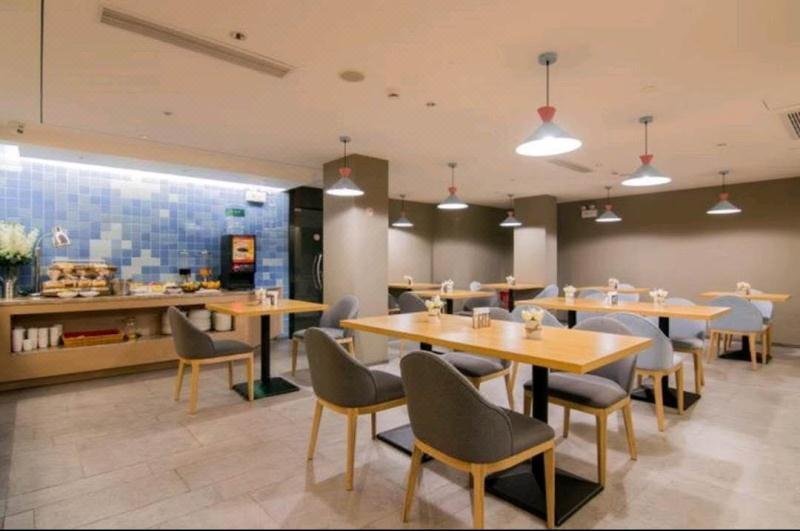 Huachen Hotel Restaurant