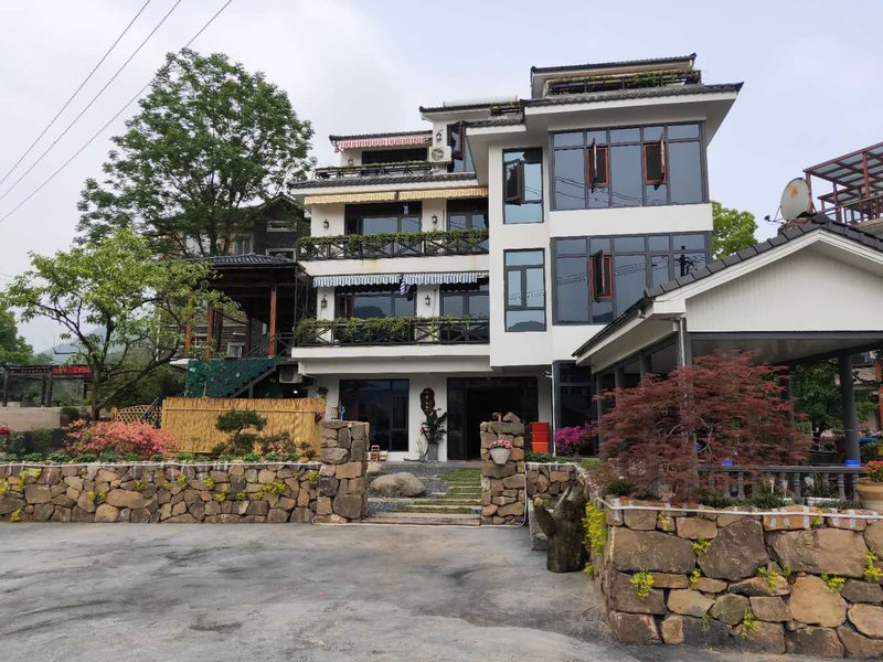 Anji accommodationOver view