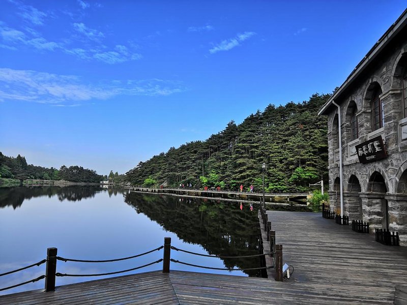 Lushan Ruqin Villa Over view