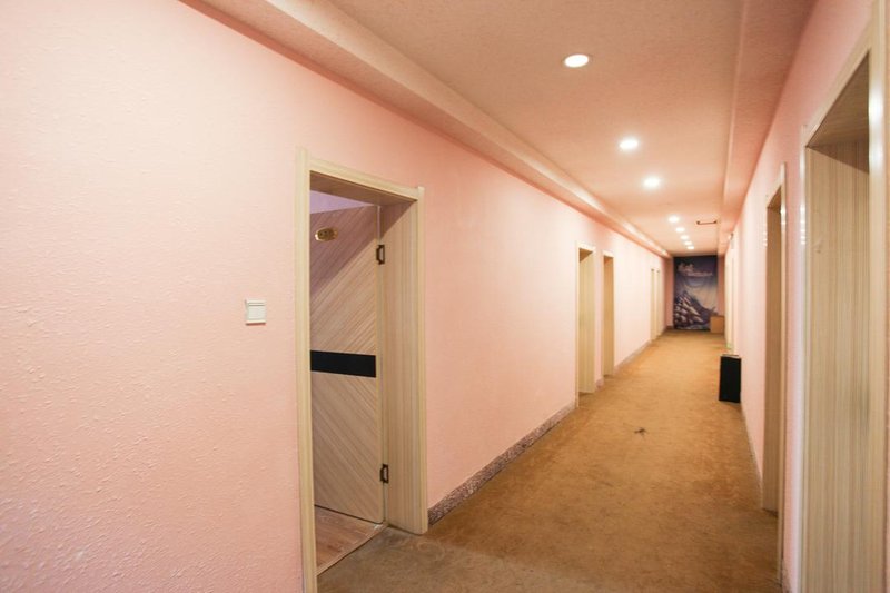 Wo Er Ke HotelOver view