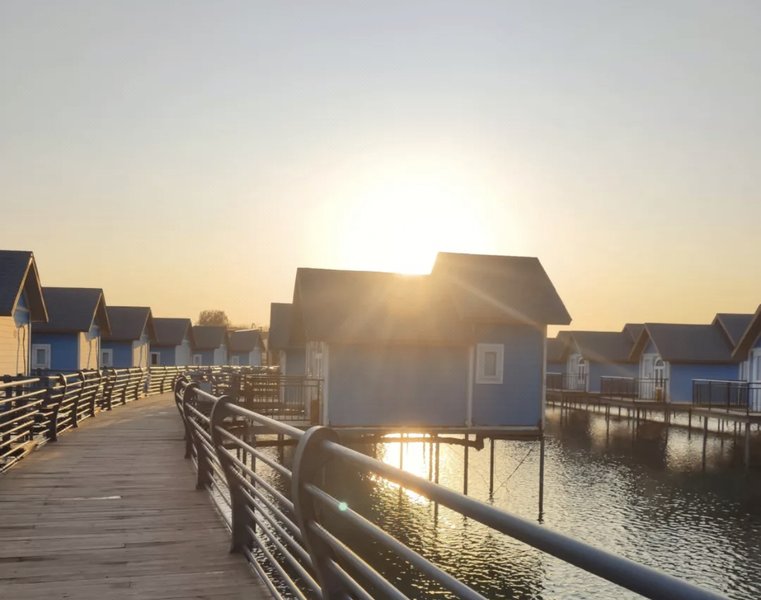 Yuedao Water Town Sea Chalet Over view