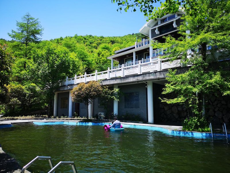 Fangzhuang Hot Spring Mountain Resort Over view