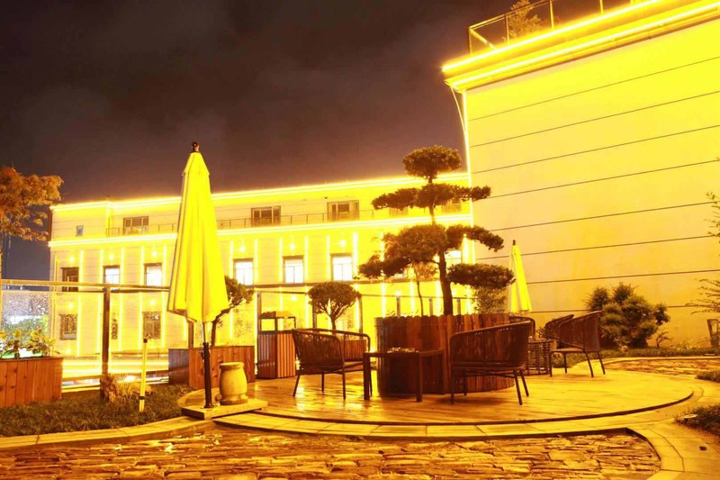 Cixi Jinbiwan International Bath CenterOver view