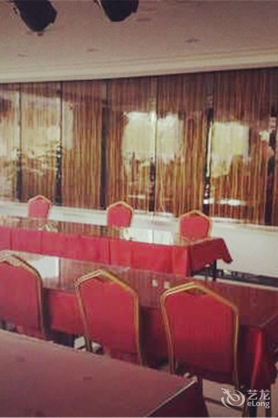 Jiahua Holiday Hotel (Dalian Golden Ocean Discoveryland) meeting room