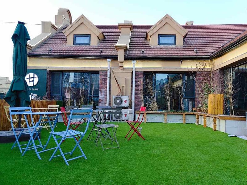 Twenty Rooms Art HostelOver view