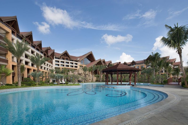 La Fountain Hotel & Resort Sanya Over view