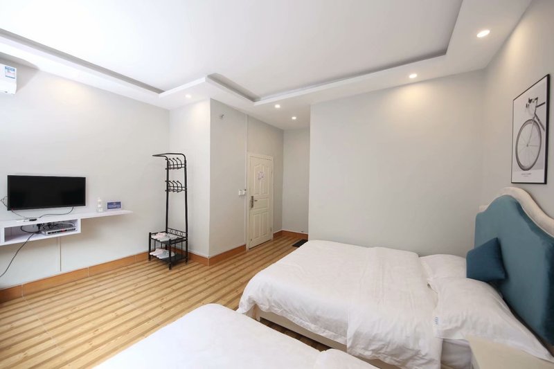 Warm Nest Inn Guest Room