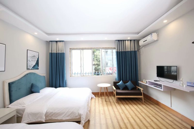 Warm Nest Inn Guest Room