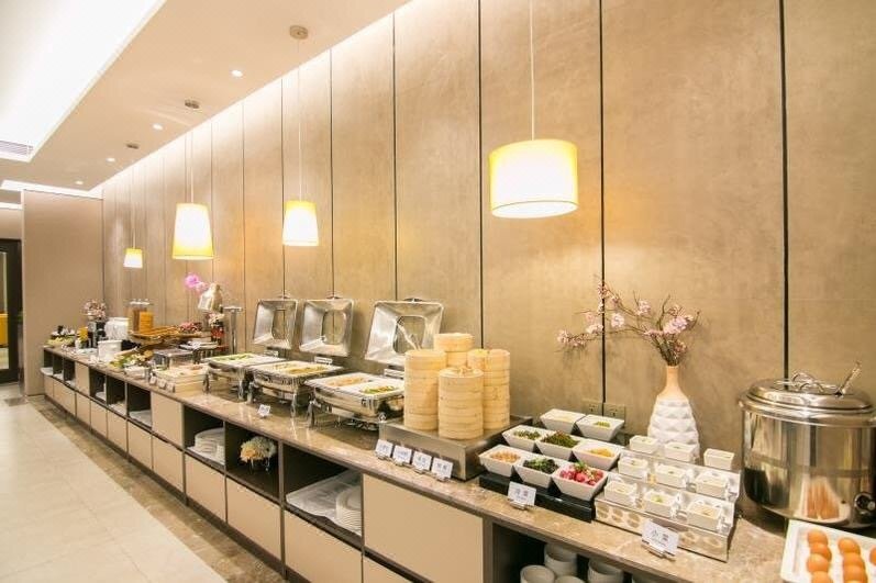 Home Inn Selected (Nantong Renmin Middle Road TV Tower Haohe Scenic Area) Restaurant