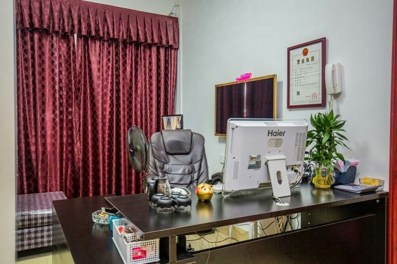 RoyaI  Court  HoteI Apartment Lobby