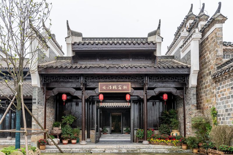 TongGuan kiln Flowers Inn Over view