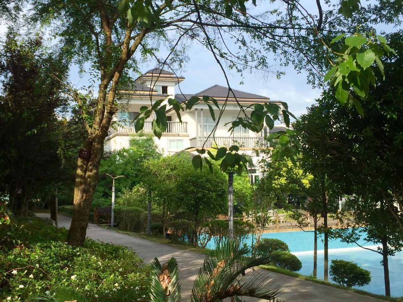 Zaishui Yifang Art ResortOver view