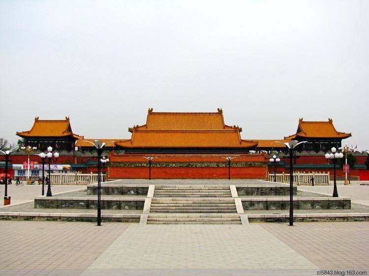 Huayin Tiandeju Inn Over view