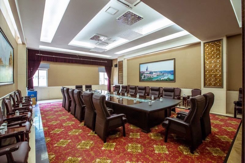 Luzhou Shanhai Hotel meeting room