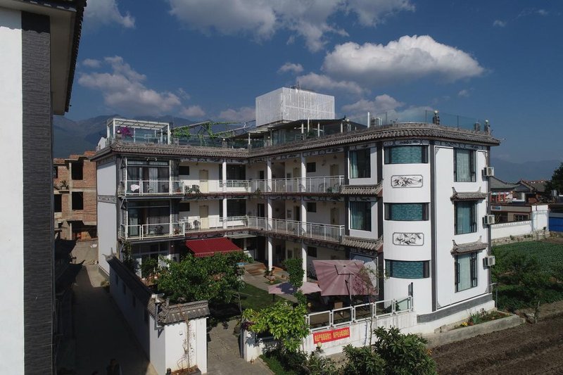 Dali Caiyue Dongli Banhaiju Hotel Over view