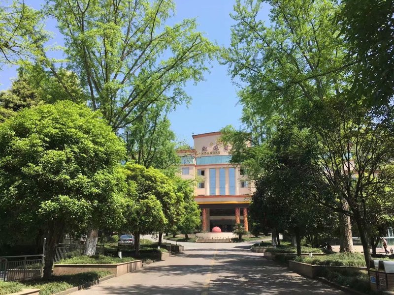 Hongzhu Hotel Over view