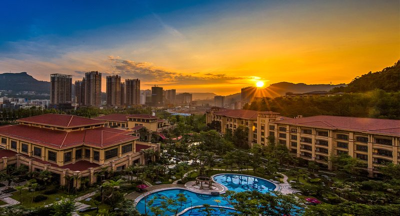 Felton Grand Hotel Bazhong Over view