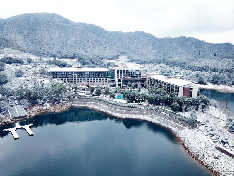 Intercontinental One Thousand Island Lake Resort Over view