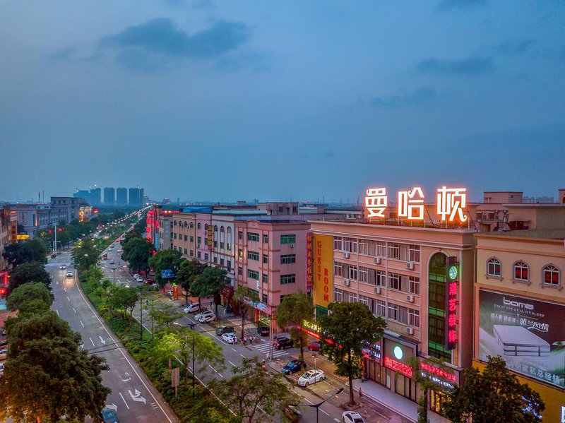 Yinhong Business Hotel Over view