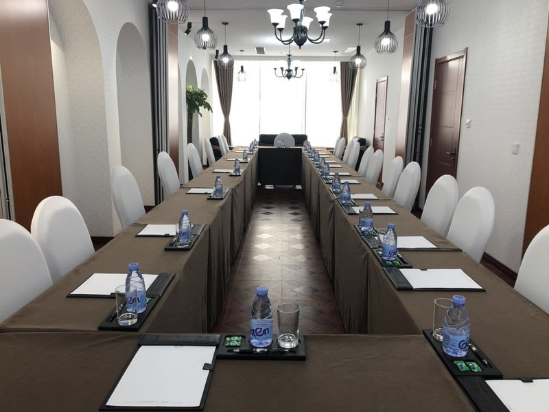 Wanshang Ruyi Hotel (Beijing Lugu East Street) meeting room