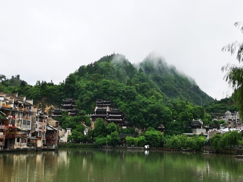 Xunmei Riverside Hotel Over view