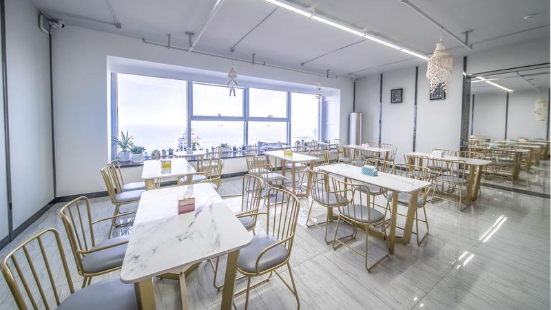 Aike Seaview Holiday Apartment (Qingdao Shilaoren Bathing Beach) Restaurant