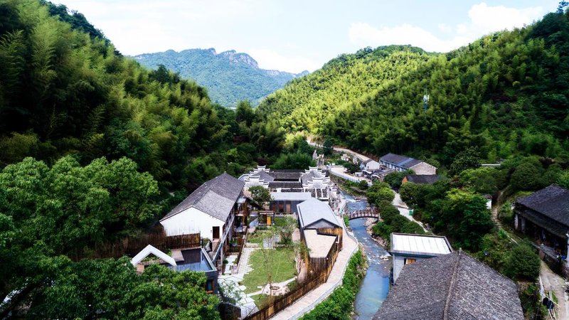 Banmajia Qixia Shanju Hotel Over view